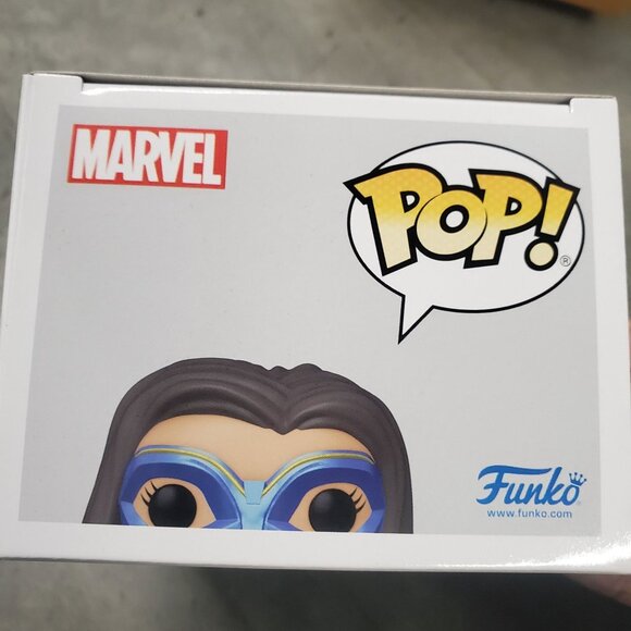 Funko Pop! Ms. Marvel 1084  Exclusive Bobble-Head Vinyl Collectible Figure - Picture 6 of 8